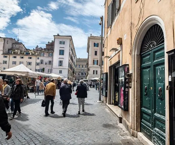 Via Dei Baullari *