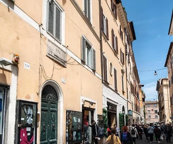 Via Dei Baullari